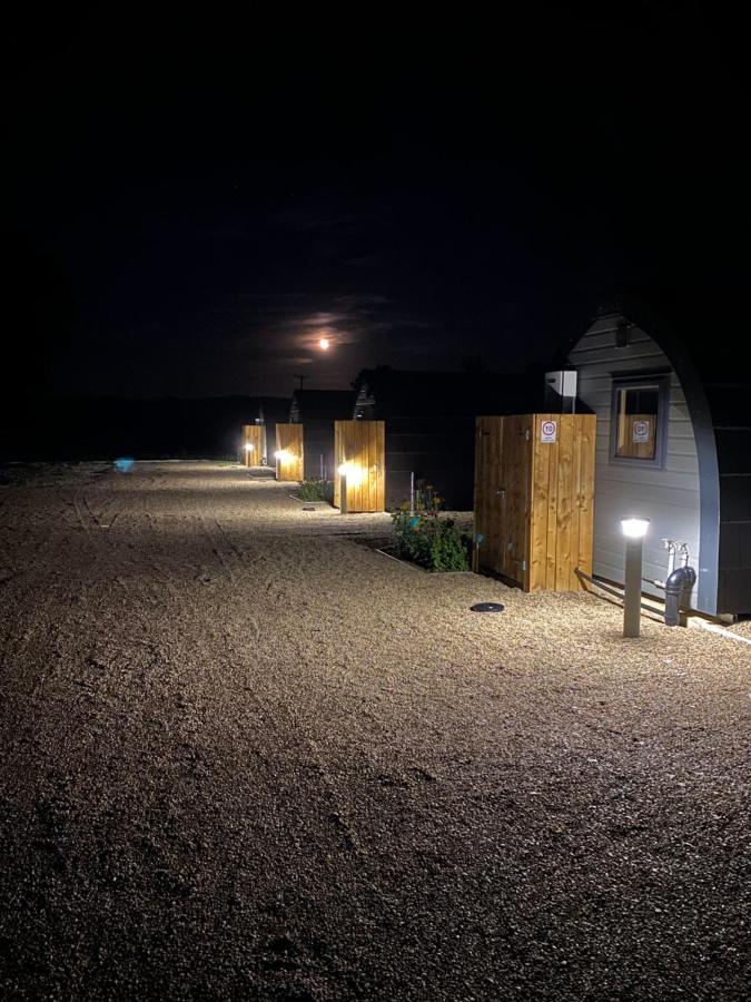 Mowbray Cottages & Glamping South Kilvington Екстер'єр фото